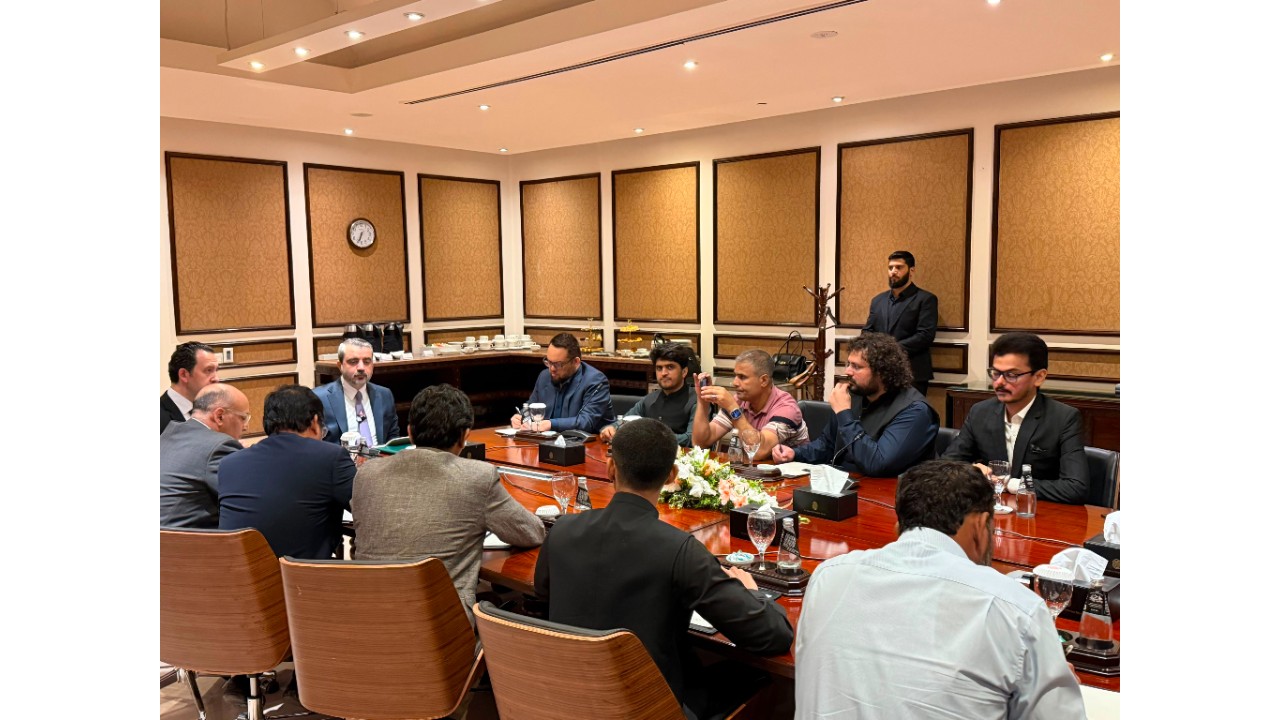 Sharaa's Government Expands Ties with Pakistan as Tensions with Israel Mountimage